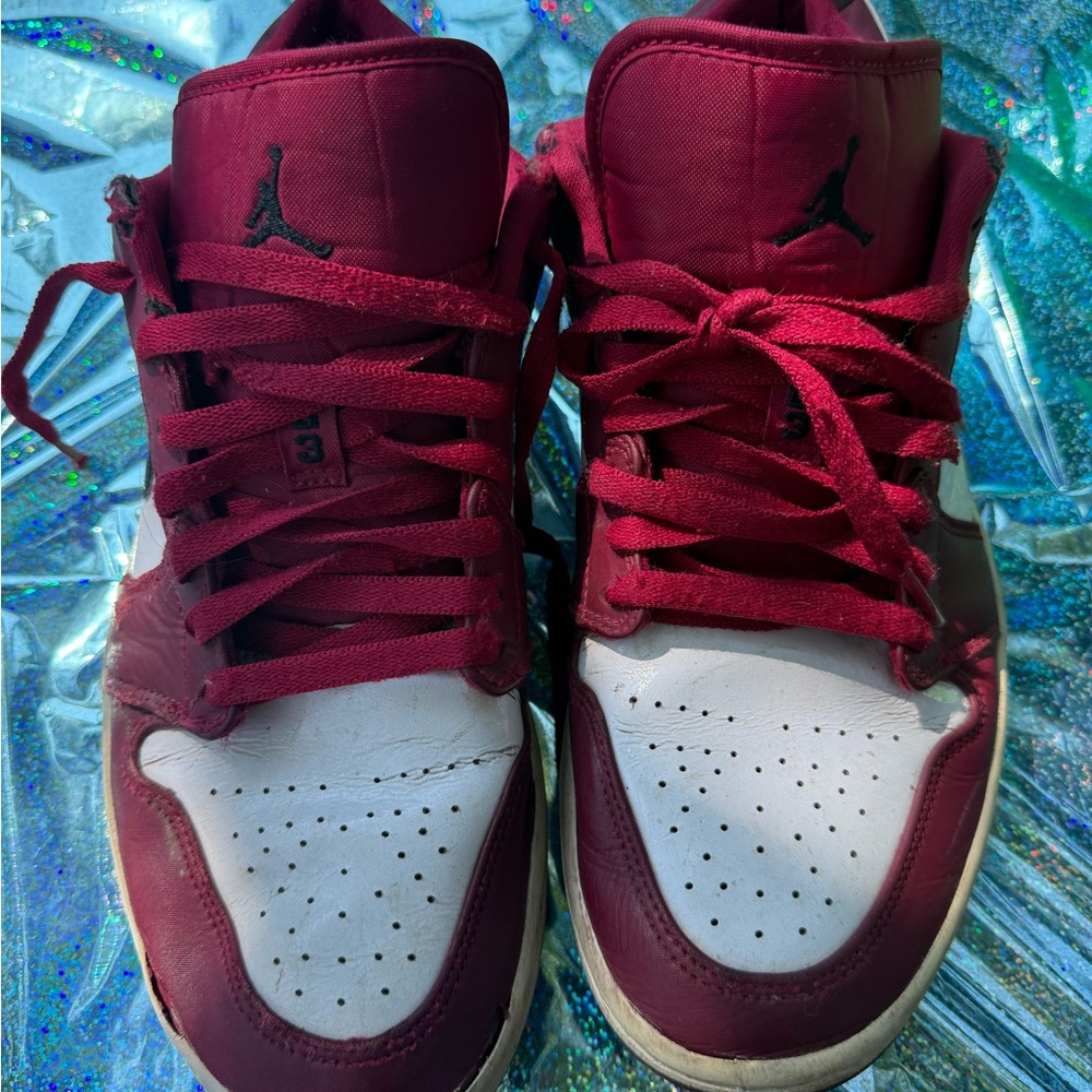Jordan Sneakers in Maroon and White